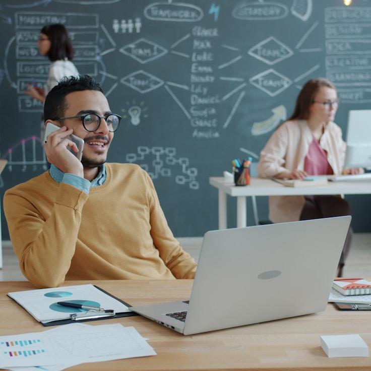 Collaborative mobile app development workflow